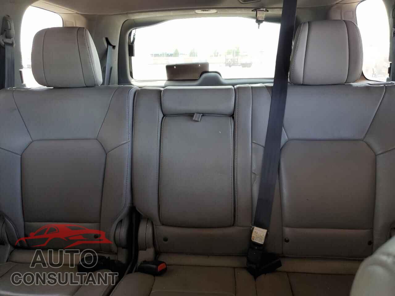 HONDA PILOT 2014 - 5FNYF4H65EB053125