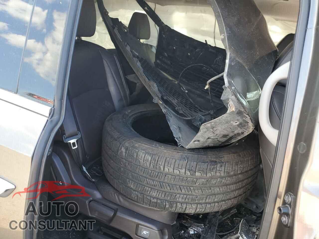 HONDA ODYSSEY 2018 - 5FNRL6H96JB044883
