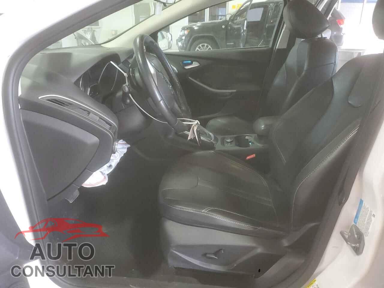 FORD FOCUS 2014 - 1FADP3N23EL172608