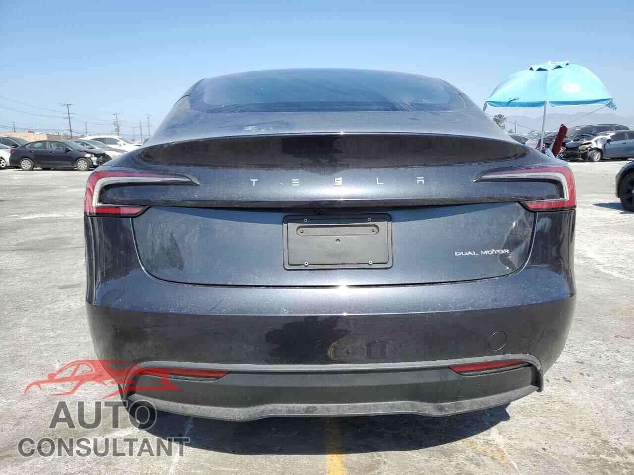 TESLA MODEL 3 2024 - 5YJ3E1EB3RF735438