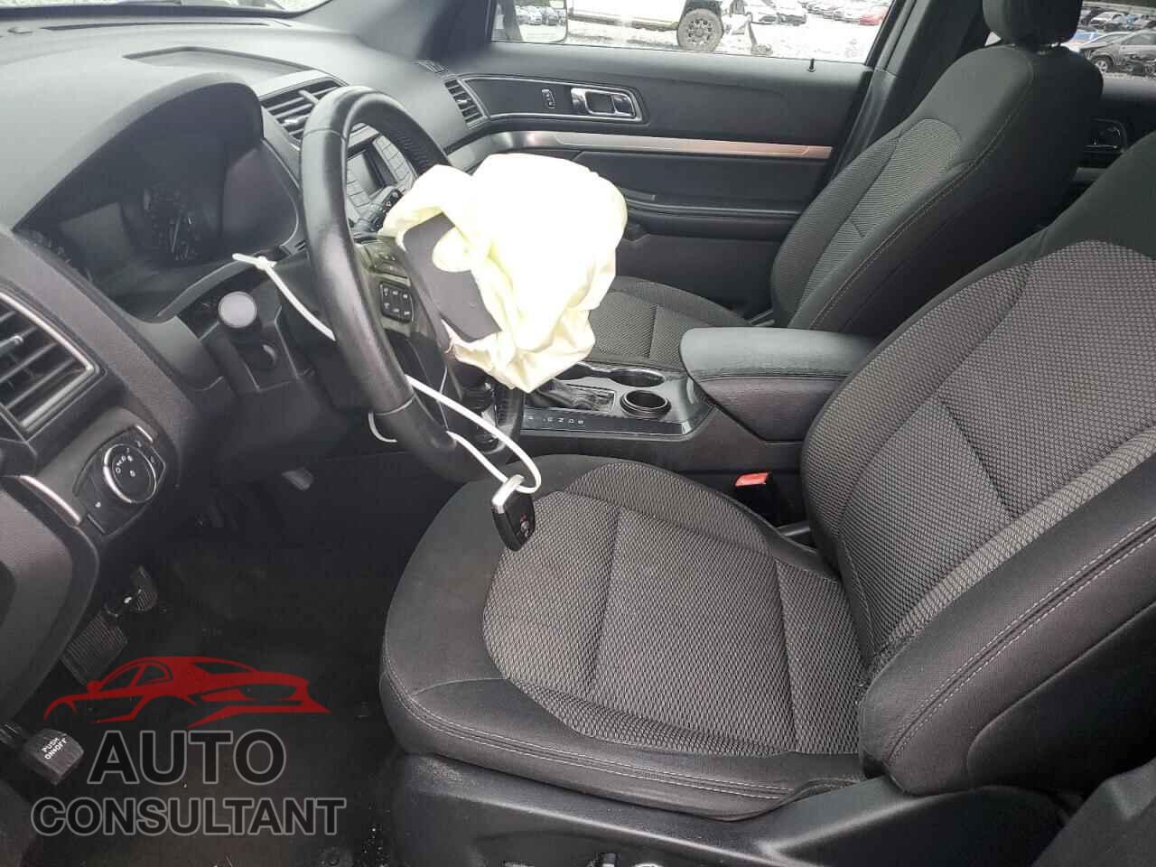 FORD EXPLORER 2018 - 1FM5K7D8XJGA23556
