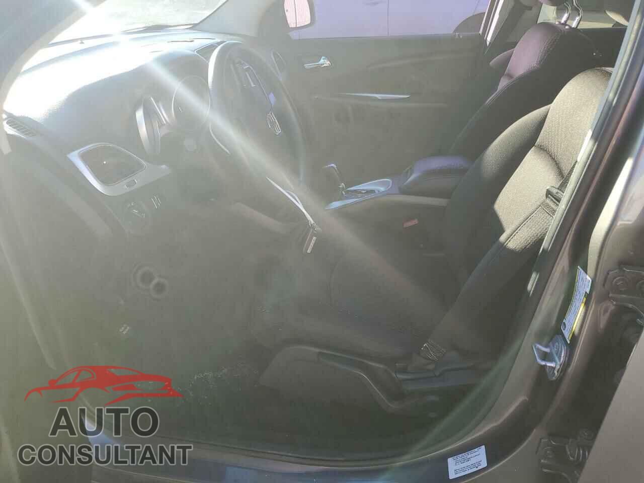 DODGE JOURNEY 2013 - 3C4PDCBG1DT677095