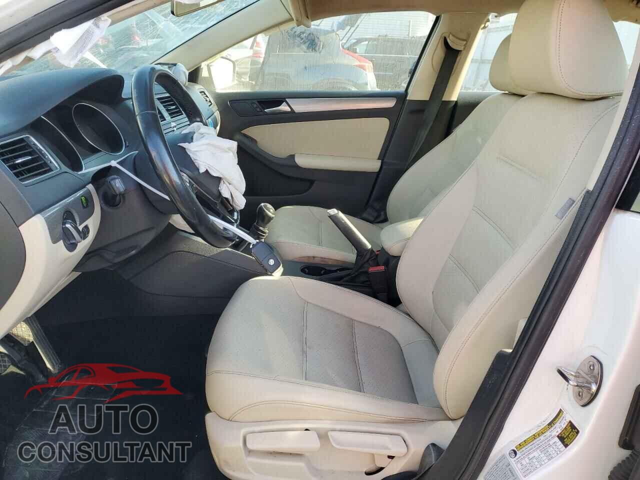 VOLKSWAGEN JETTA 2017 - 3VWB67AJ1HM407497