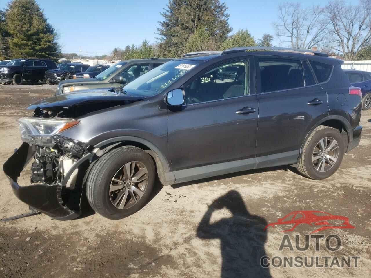 TOYOTA RAV4 2017 - JTMRFREV9HD201138