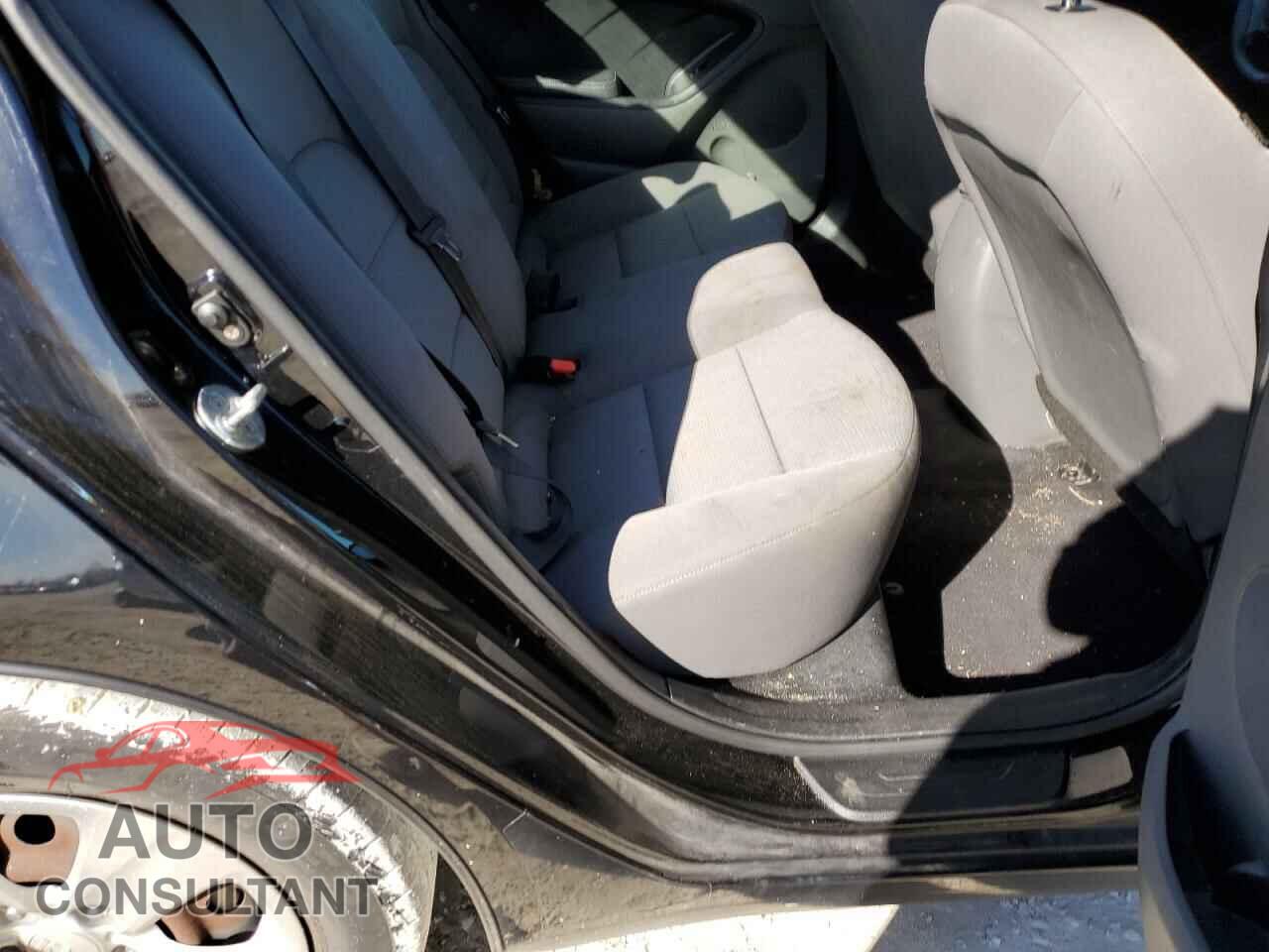 KIA FORTE 2017 - 3KPFK4A74HE101312