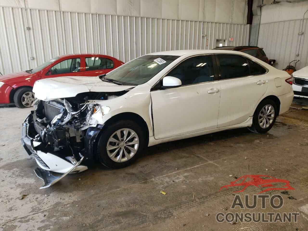 TOYOTA CAMRY 2015 - 4T4BF1FK3FR447186