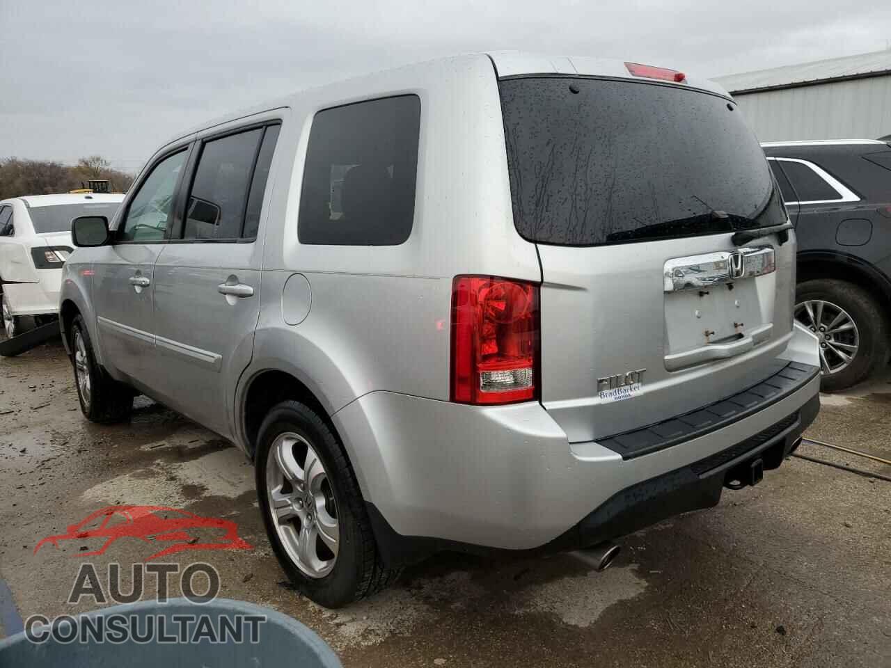 HONDA PILOT 2014 - 5FNYF3H66EB014053