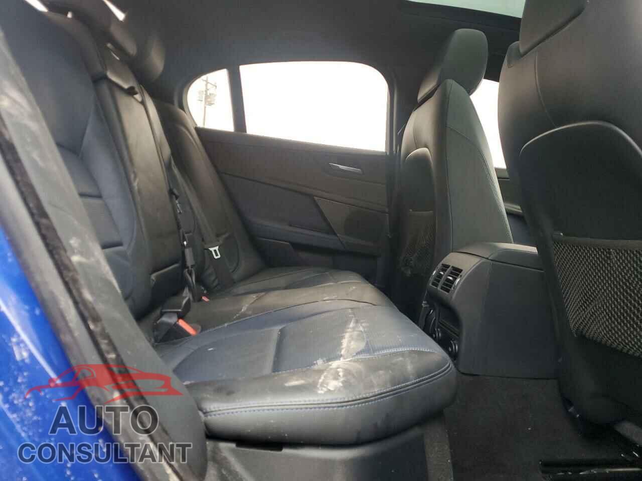 JAGUAR XE 2017 - SAJAF4BV2HA971088