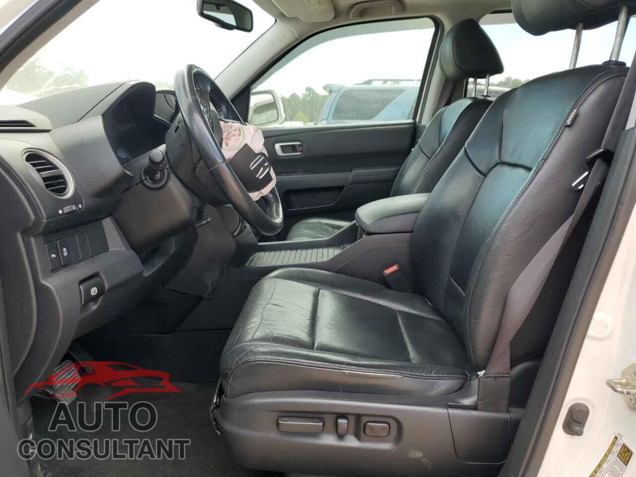 HONDA PILOT 2015 - 5FNYF4H99FB041278