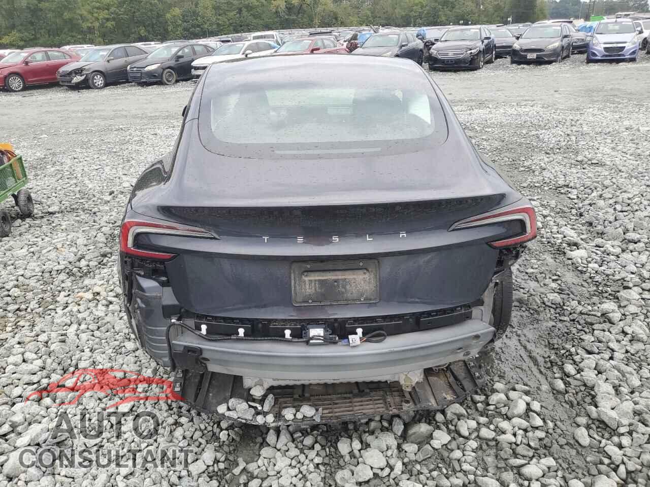 TESLA MODEL 3 2024 - 5YJ3E1EA4RF769573