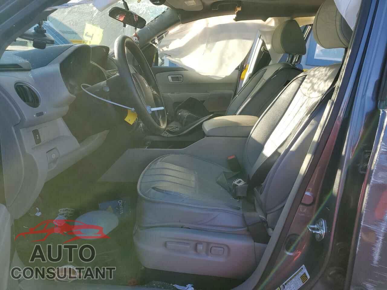 HONDA PILOT 2015 - 5FNYF4H31FB077851
