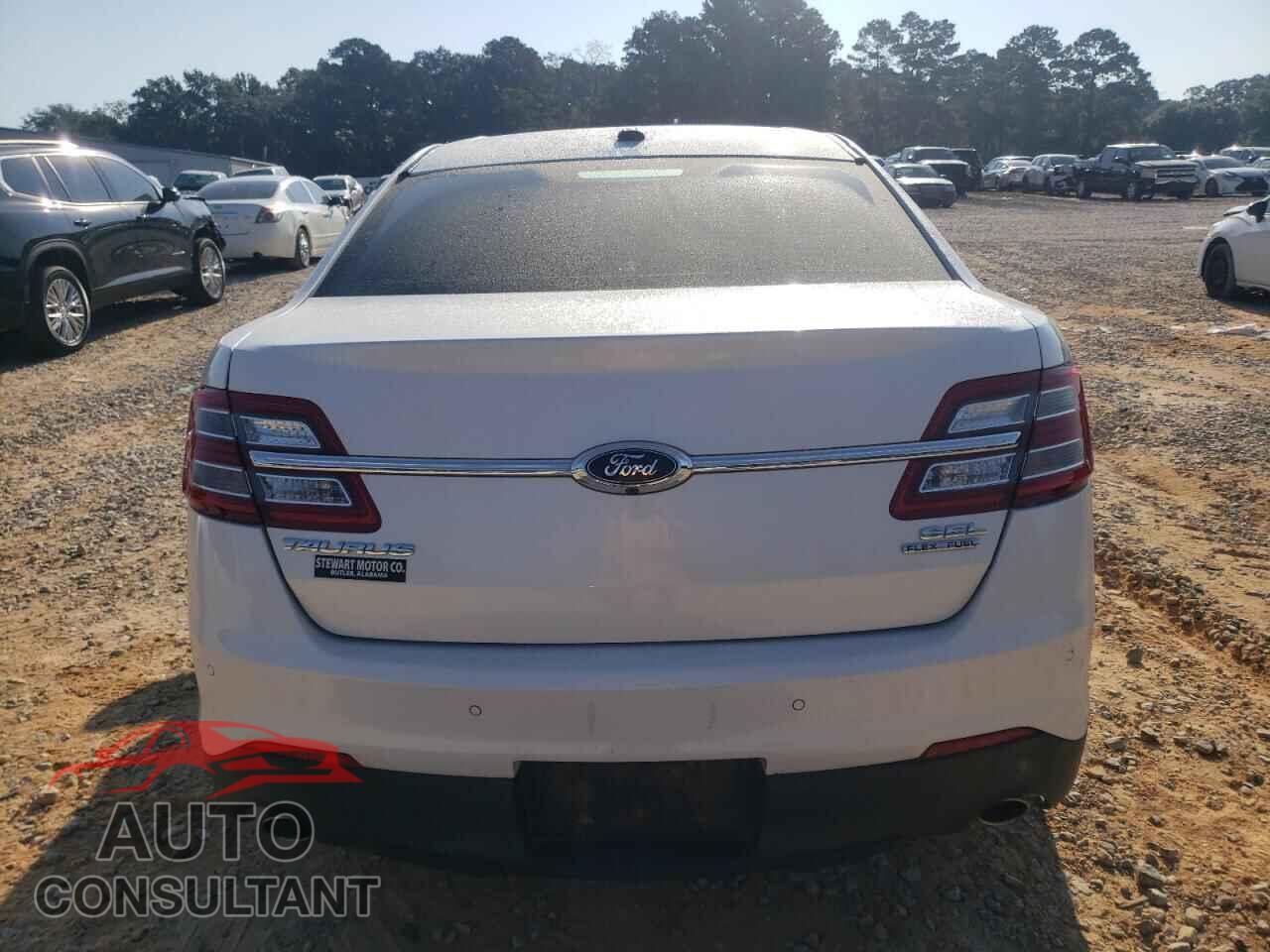 FORD TAURUS 2017 - 1FAHP2E81HG137482