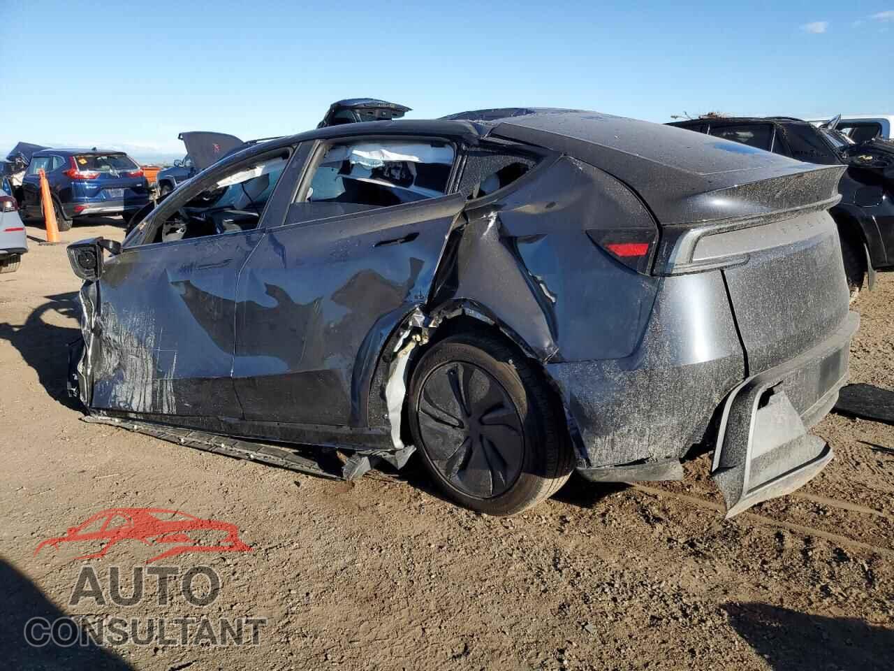 TESLA MODEL Y 2026 - 7SAYGDEE9TF336121