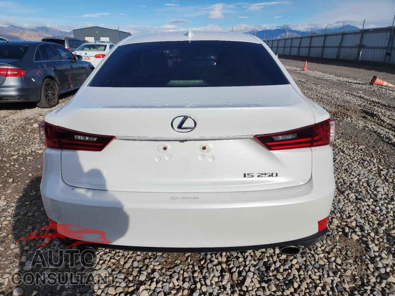LEXUS IS 2014 - JTHBF1D25E5042262