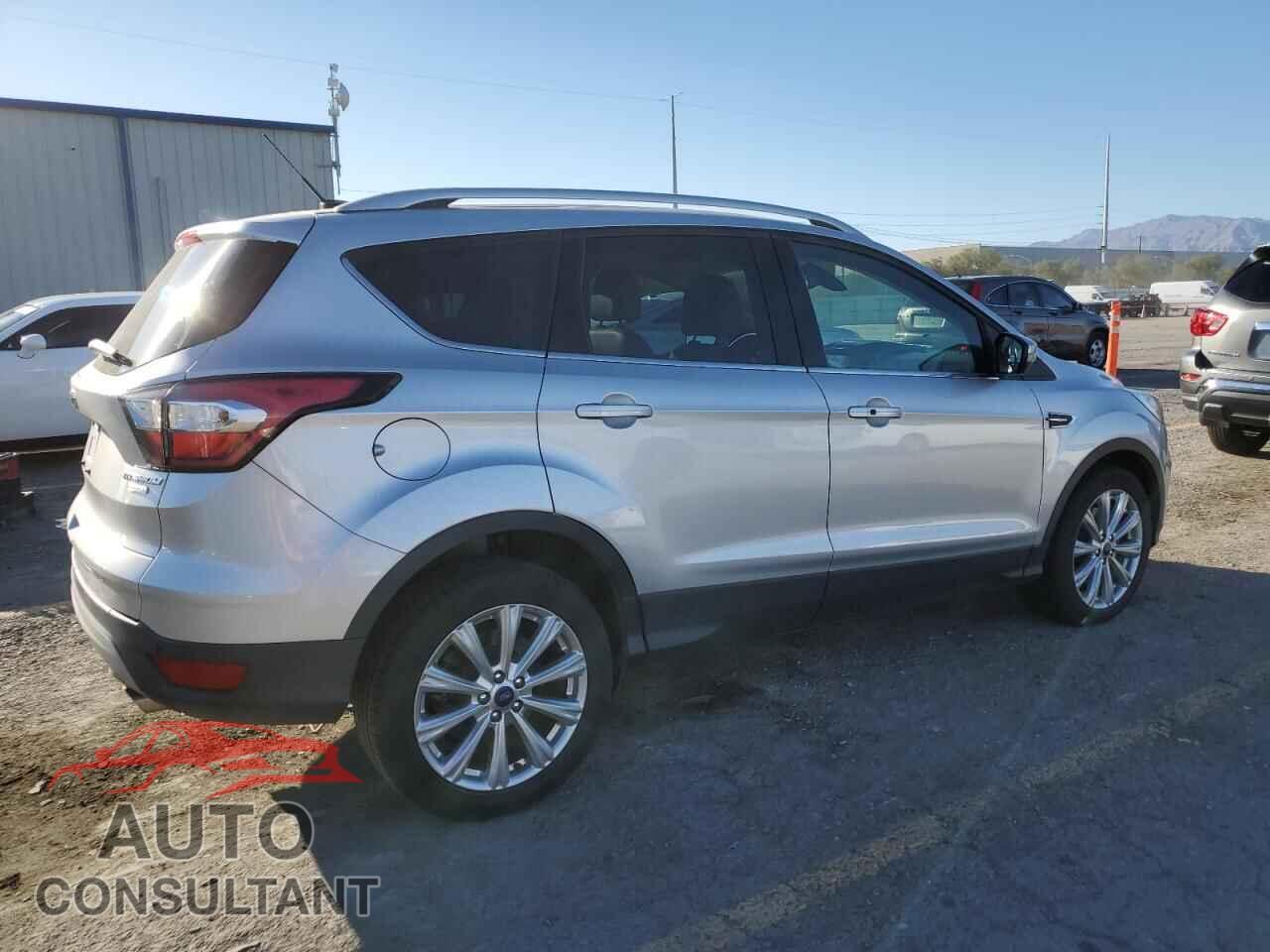 FORD ESCAPE 2017 - 1FMCU0J97HUC56490