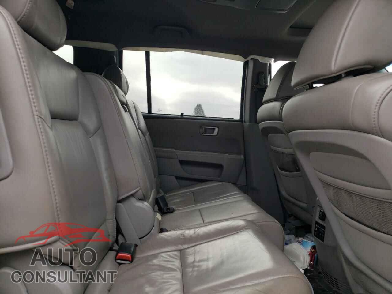 HONDA PILOT 2011 - 5FNYF4H92BB065755
