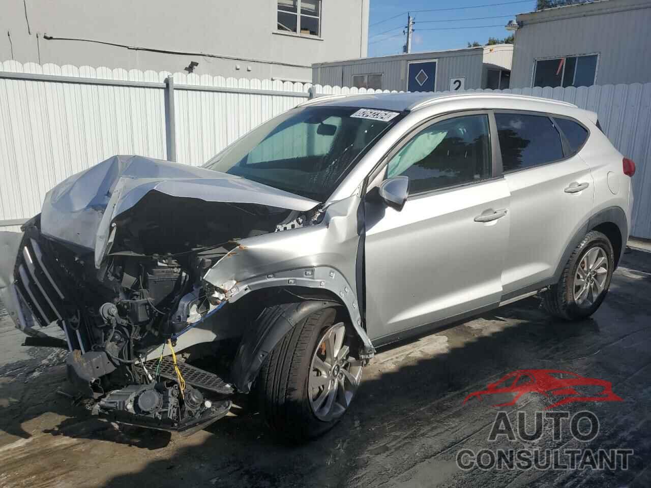 HYUNDAI TUCSON 2018 - KM8J33A43JU678181