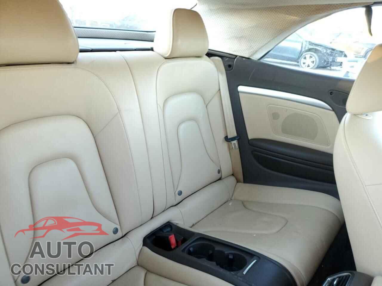 AUDI A5 2013 - WAULFAFH8DN000512