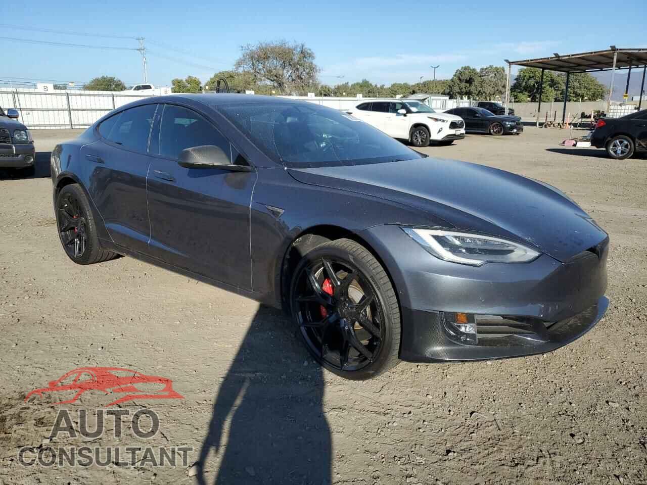 TESLA MODEL S 2020 - 5YJSA1E48LF361859