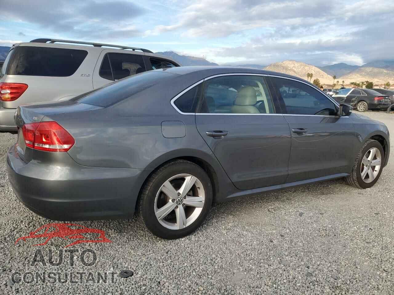 VOLKSWAGEN PASSAT 2015 - 1VWAT7A32FC087904