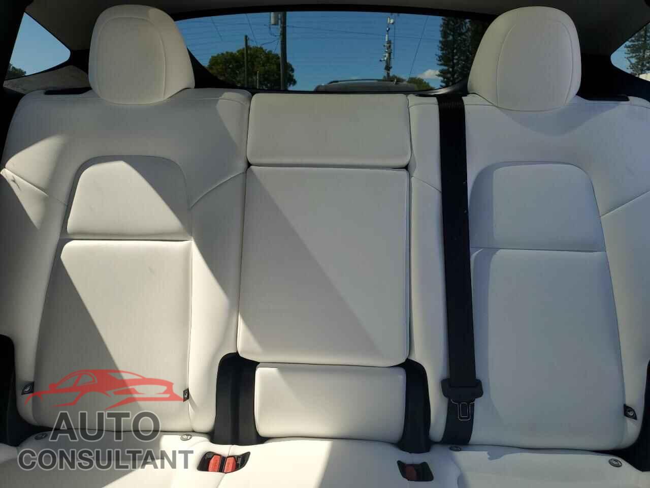 TESLA MODEL Y 2024 - 7SAYGDED7RF212493