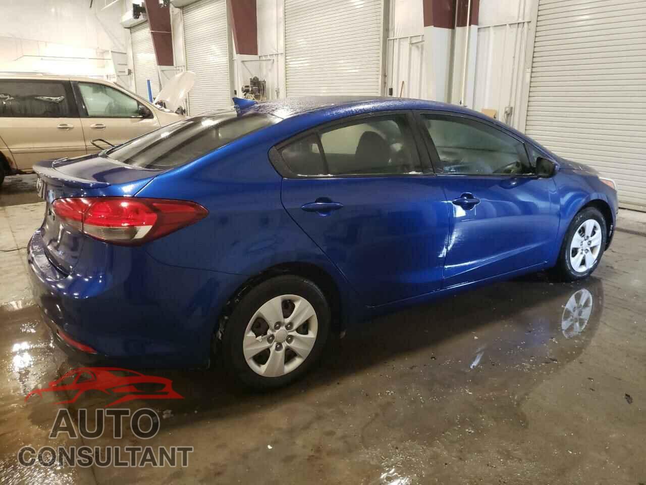 KIA FORTE 2018 - 3KPFL4A72JE196360