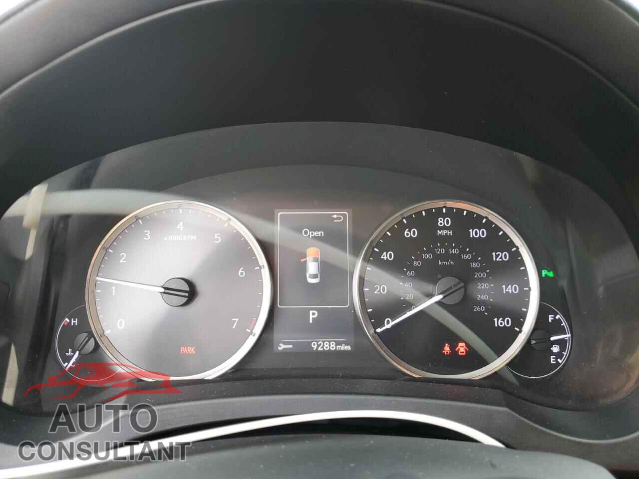 LEXUS IS 2018 - JTHC81D27J5026847
