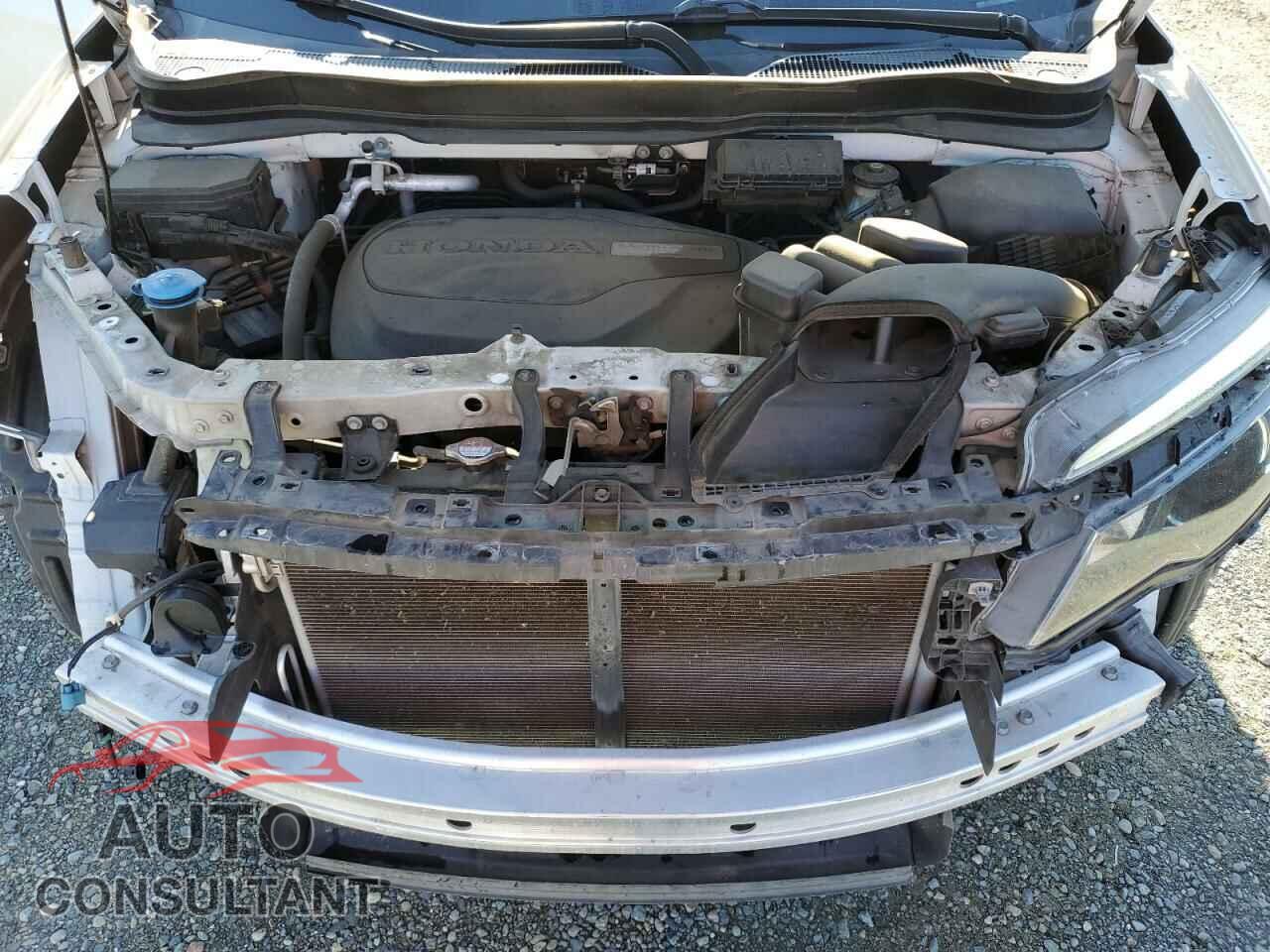HONDA PILOT 2017 - 5FNYF5H30HB034840