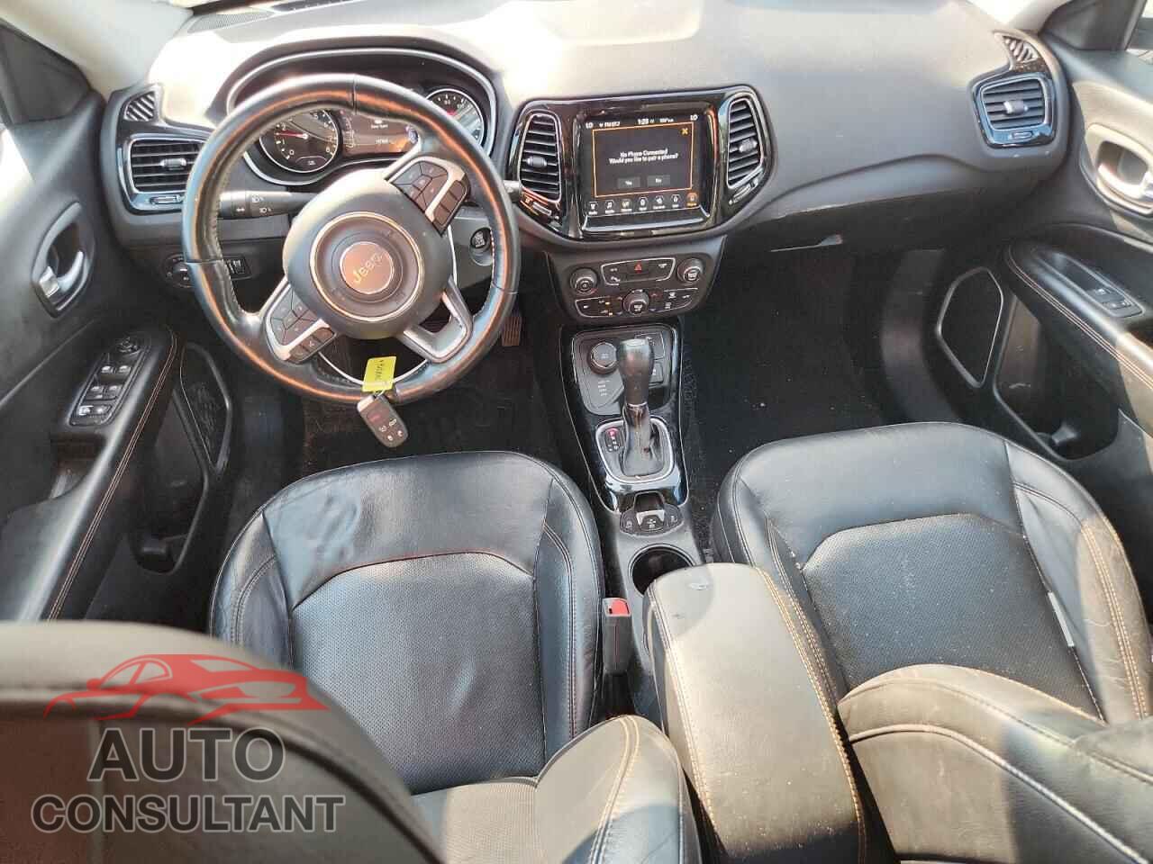 JEEP COMPASS 2018 - 3C4NJDCB6JT179348