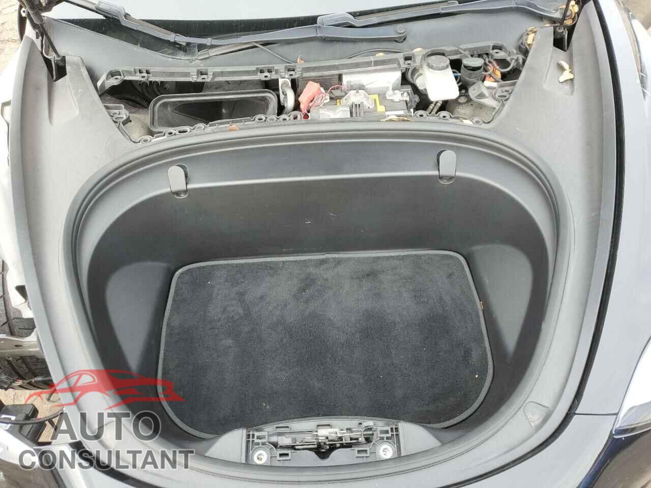 TESLA MODEL 3 2018 - 5YJ3E1EA7JF020593