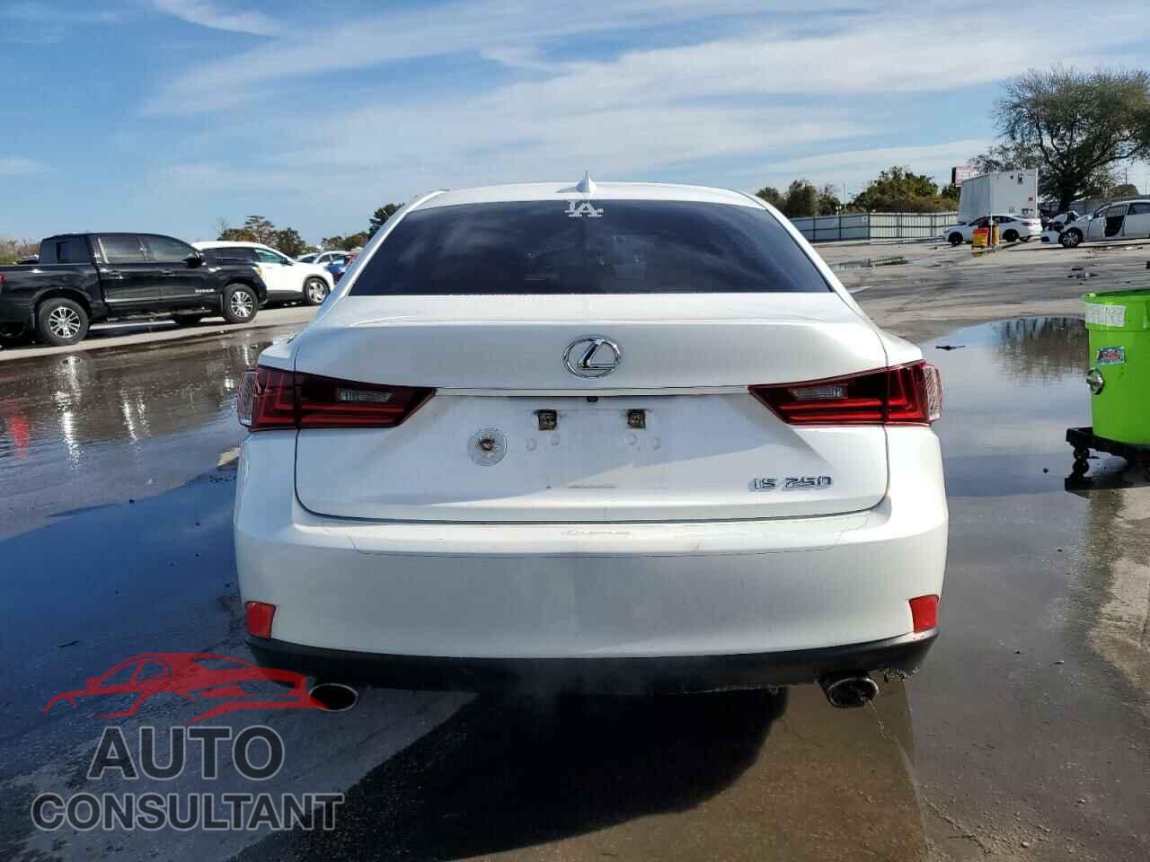 LEXUS IS 2014 - JTHBF1D22E5005346