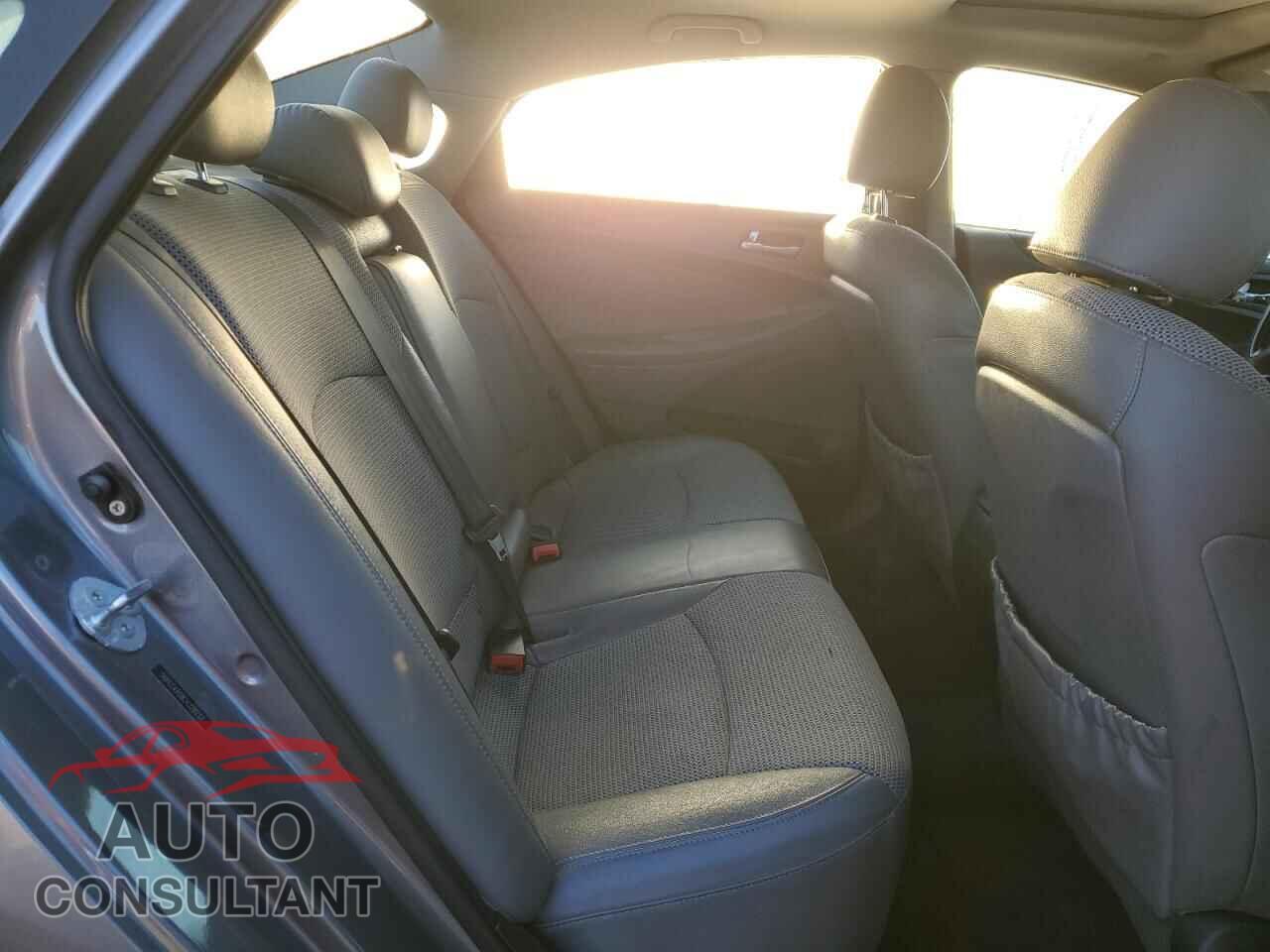 HYUNDAI SONATA 2012 - 5NPEC4AC8CH328237