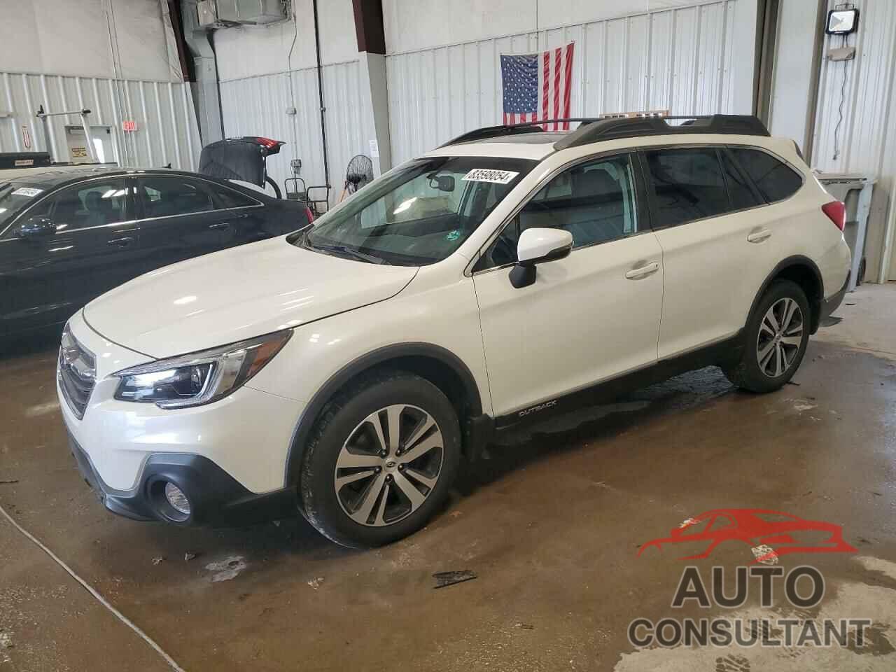 SUBARU OUTBACK 2018 - 4S4BSEKC5J3376034