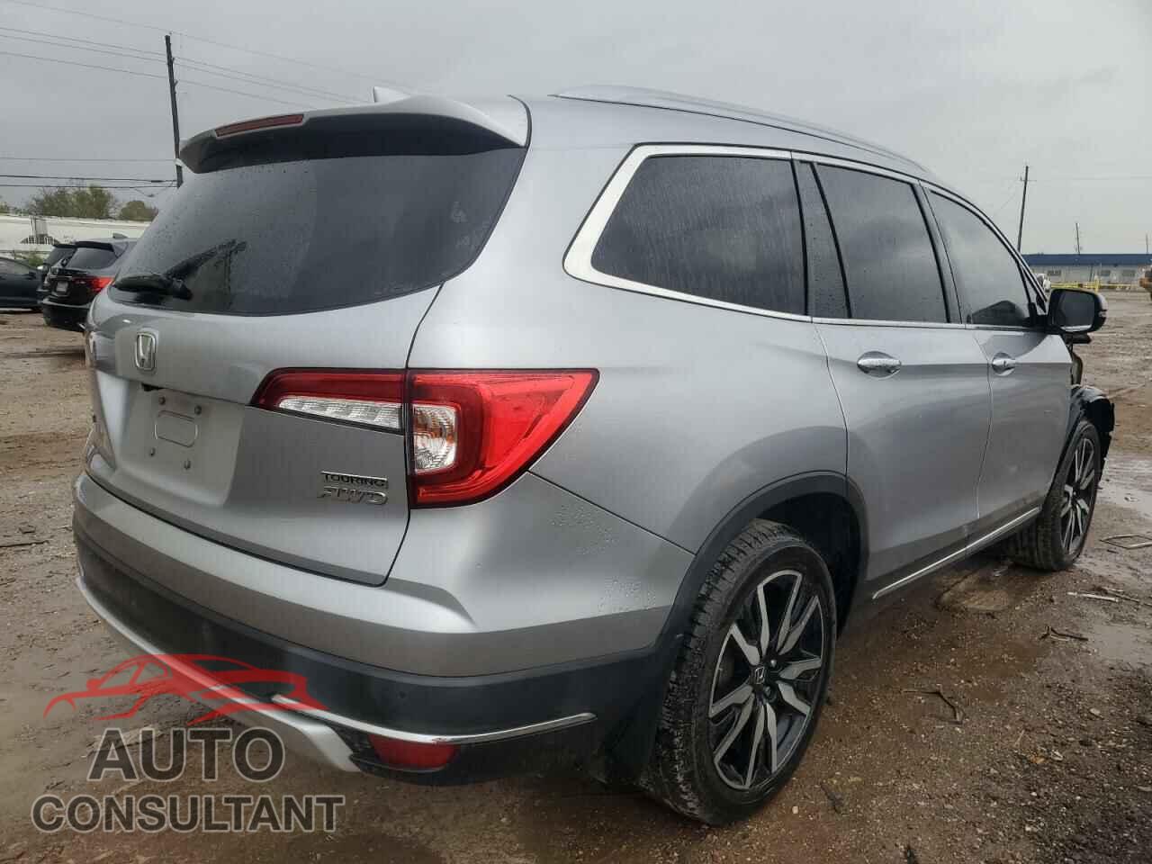 HONDA PILOT 2020 - 5FNYF6H94LB004680