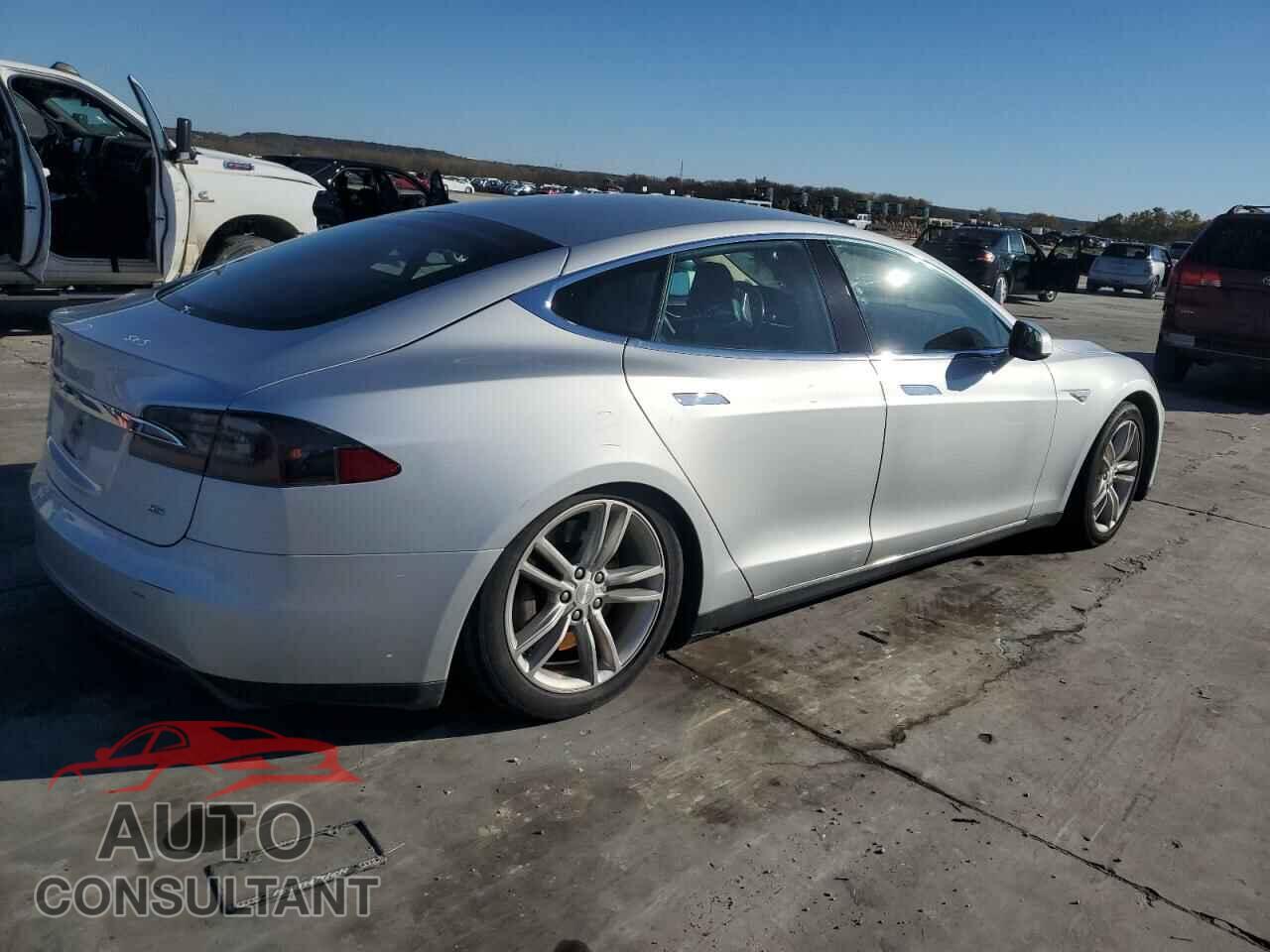 TESLA MODEL S 2013 - 5YJSA1CN4DFP14644