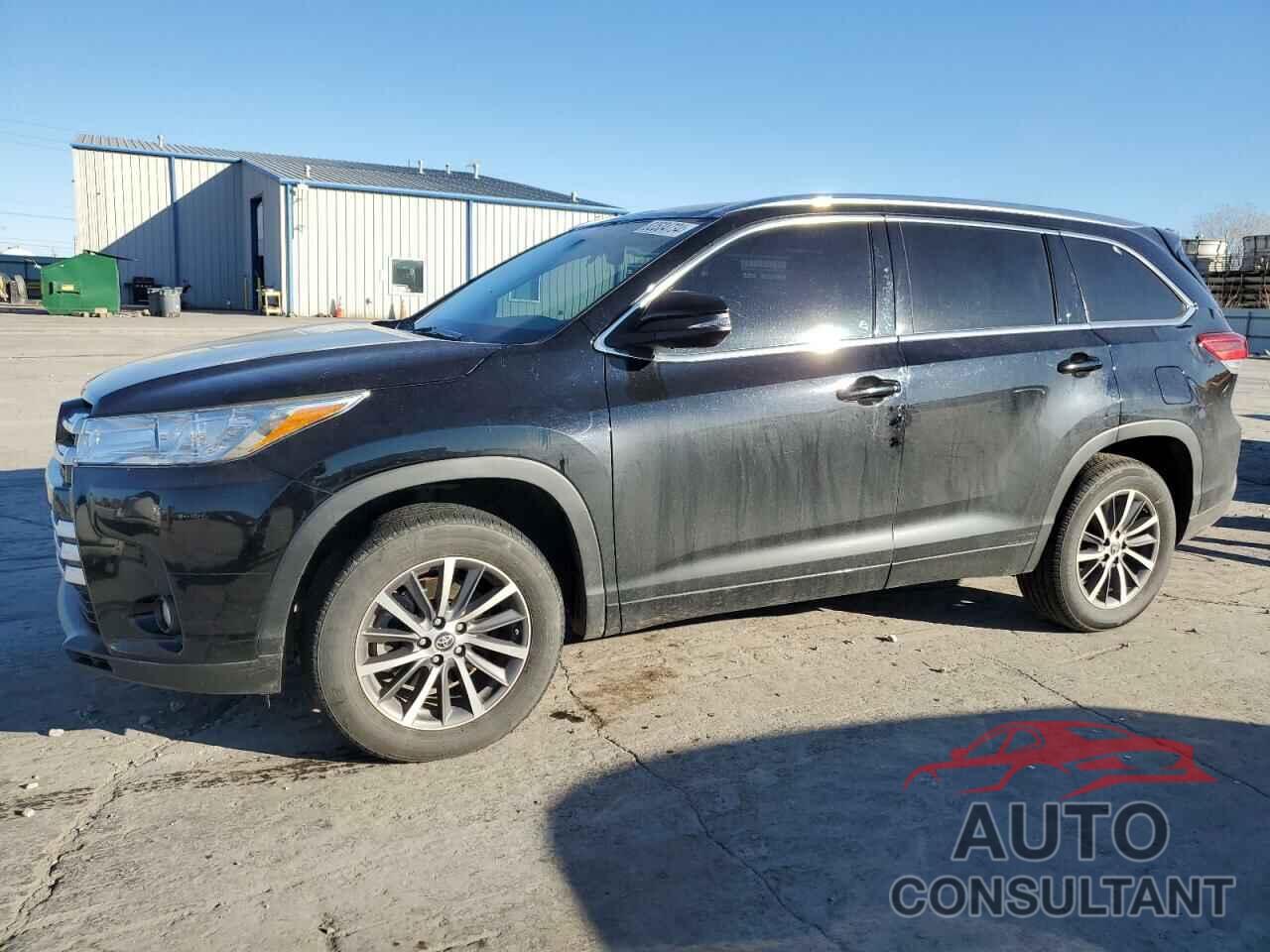 TOYOTA HIGHLANDER 2018 - 5TDKZRFH6JS550477