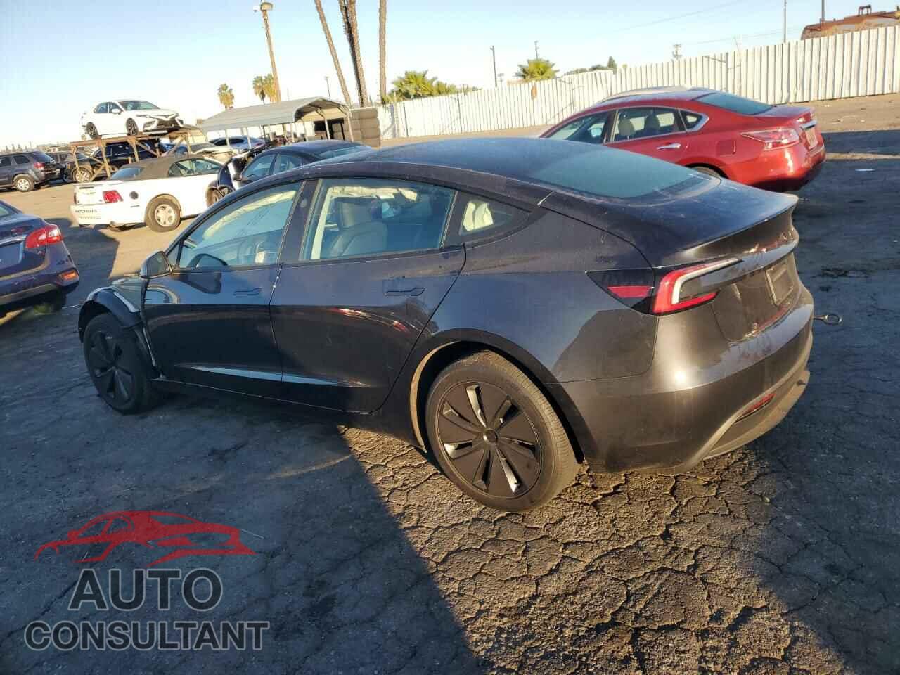 TESLA MODEL 3 2024 - 5YJ3E1EA4RF741904