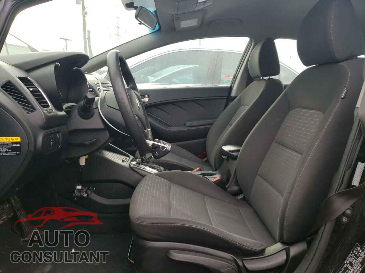 KIA FORTE 2017 - 3KPFL4A77HE054256