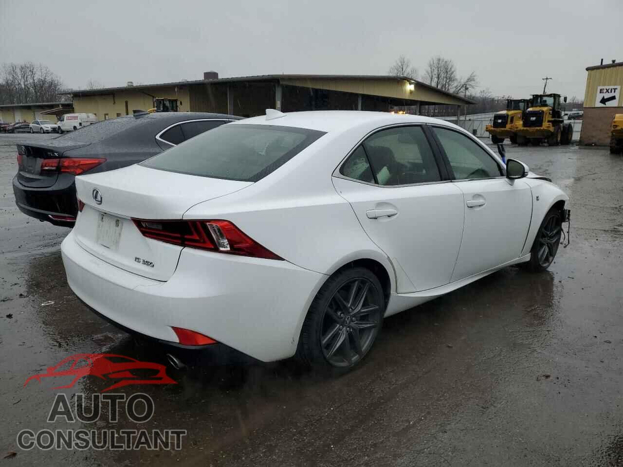 LEXUS IS 2014 - JTHBE1D20E5012623