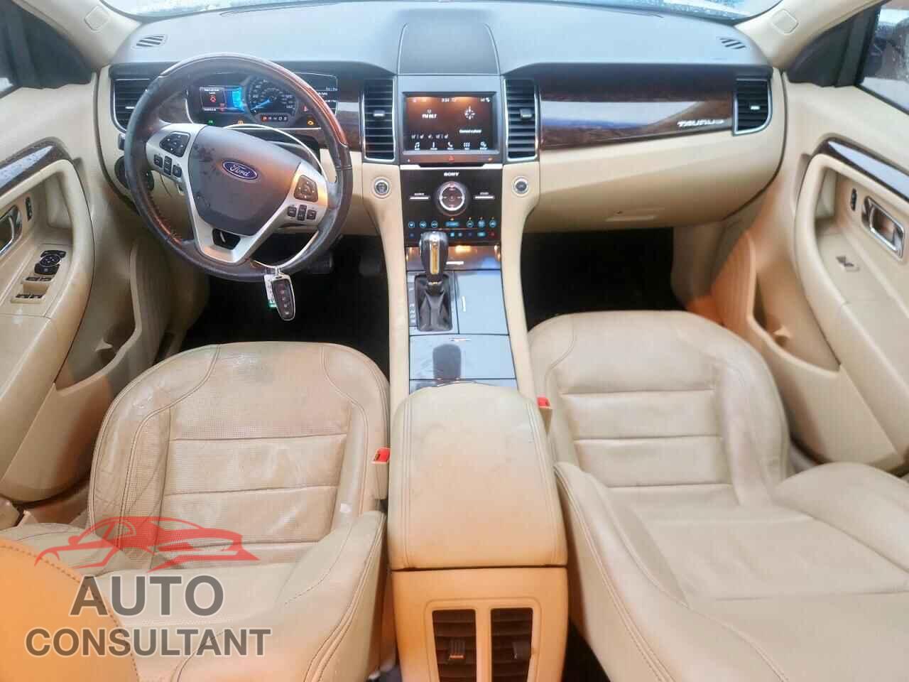 FORD TAURUS 2017 - 1FAHP2F86HG111765