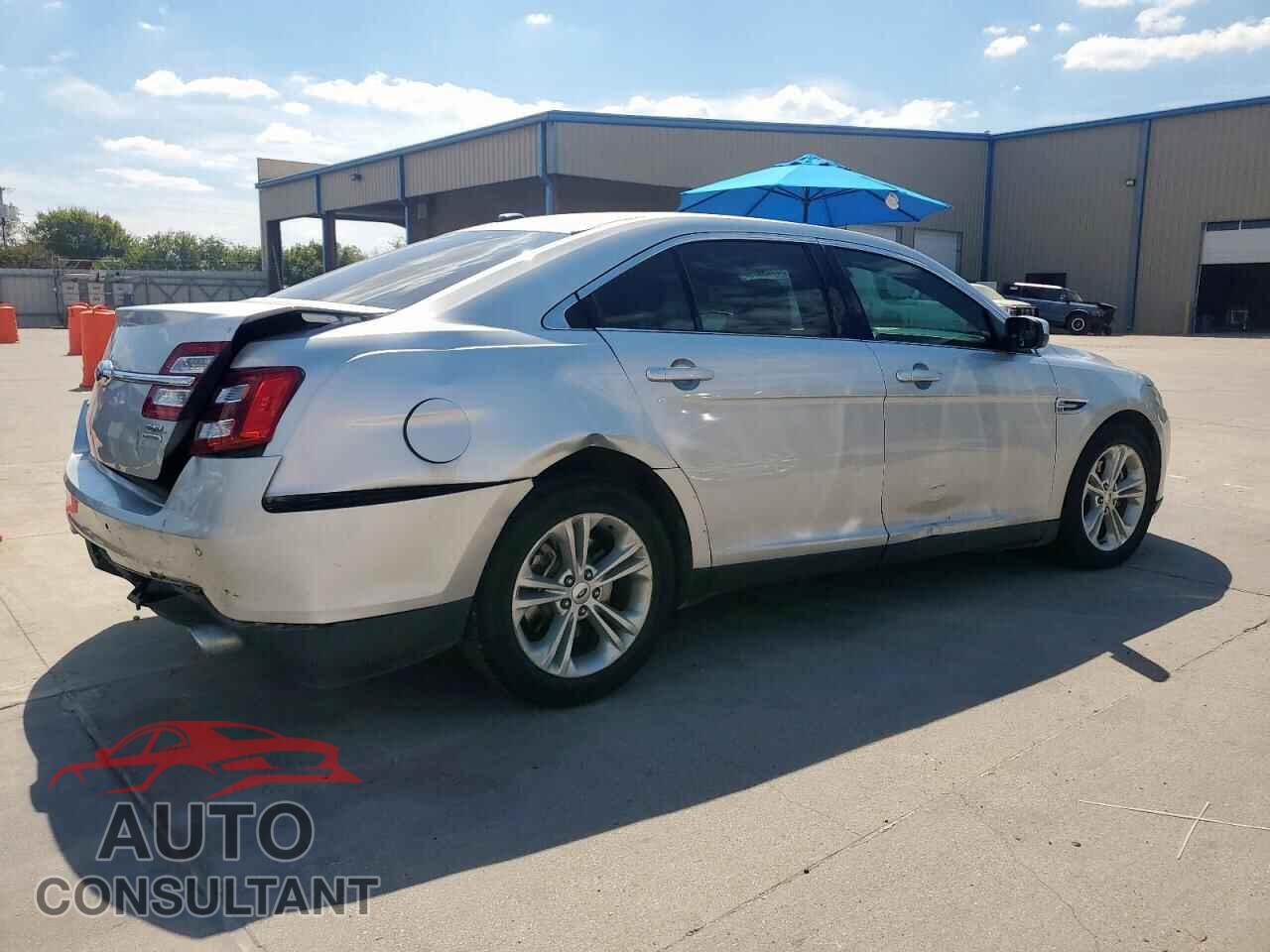 FORD TAURUS 2015 - 1FAHP2E82FG207259