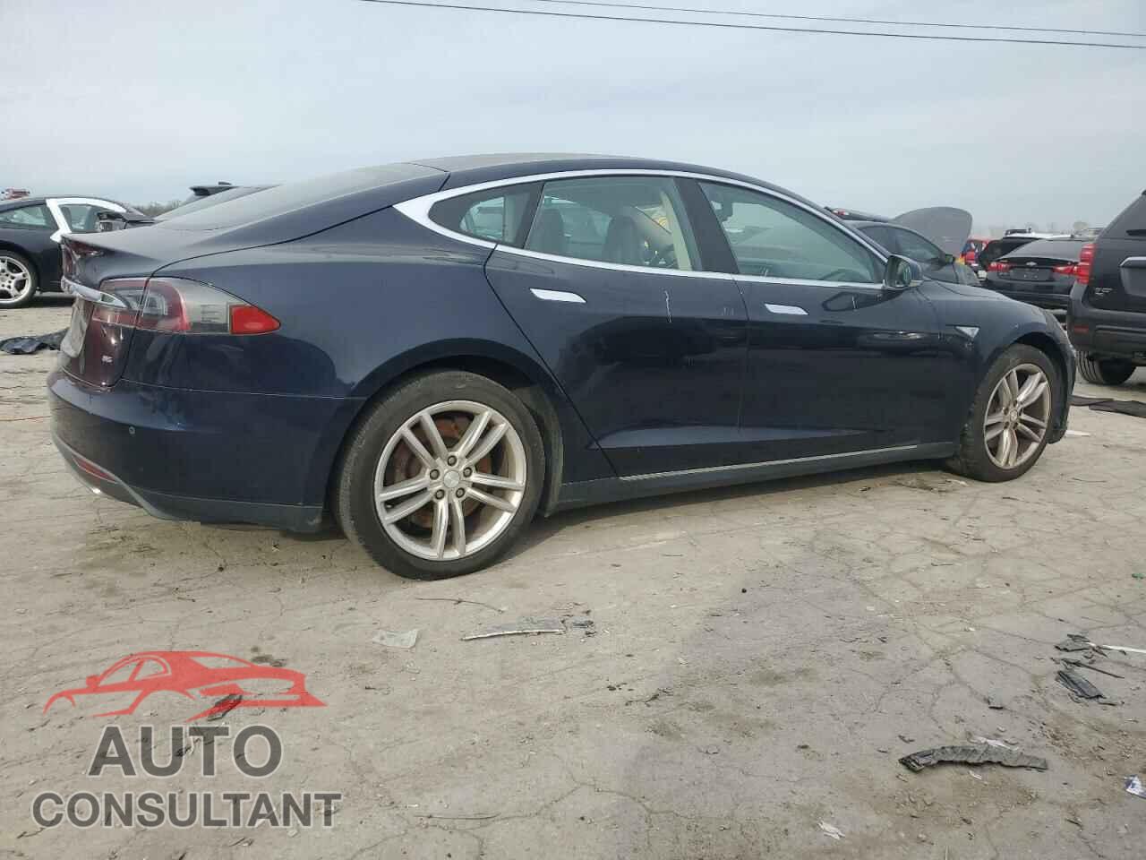TESLA MODEL S 2013 - 5YJSA1CN4DFP21013