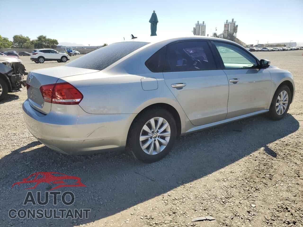 VOLKSWAGEN PASSAT 2012 - 1VWAP7A34CC077620