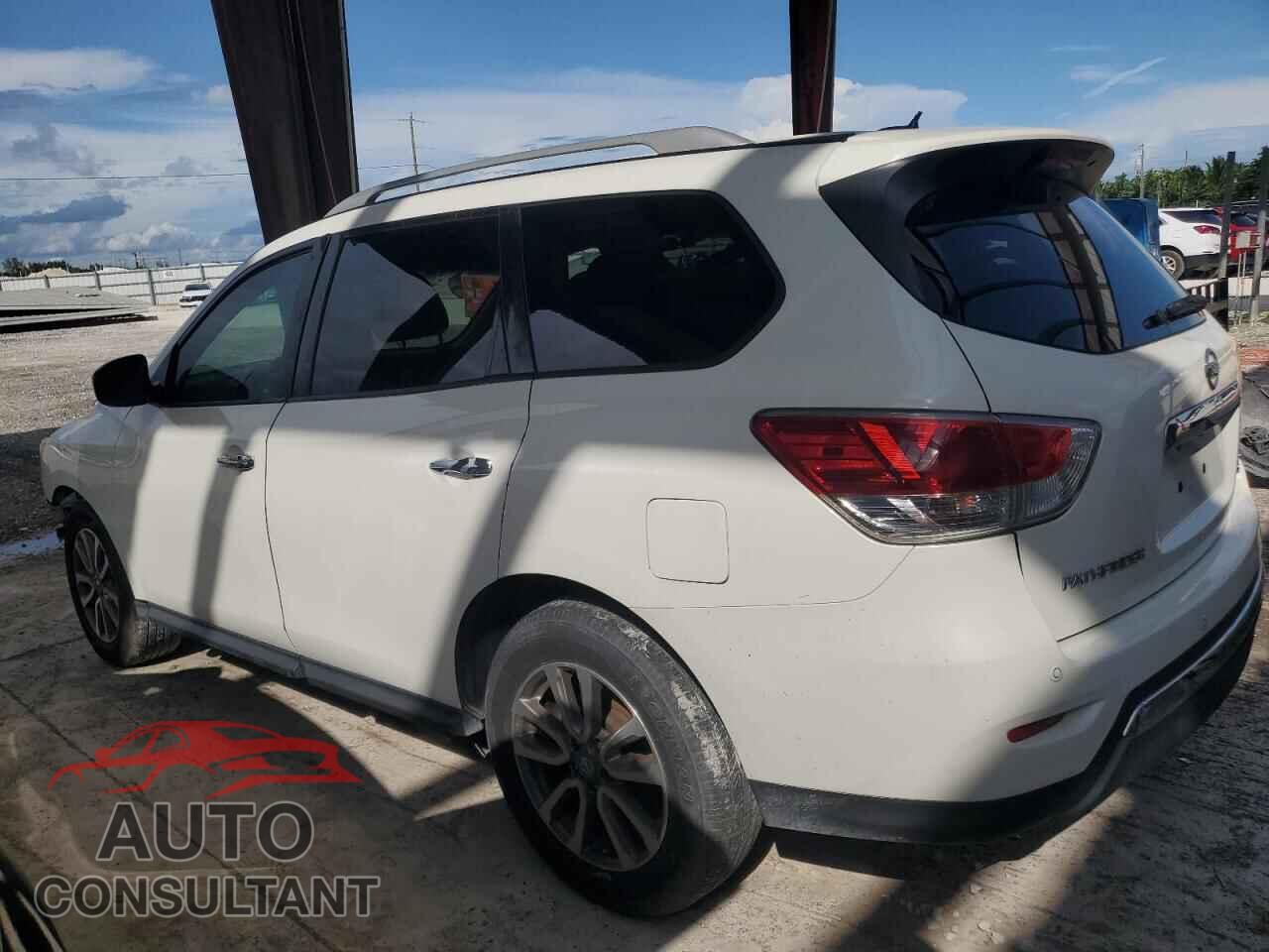 NISSAN PATHFINDER 2015 - 5N1AR2MM4FC663089