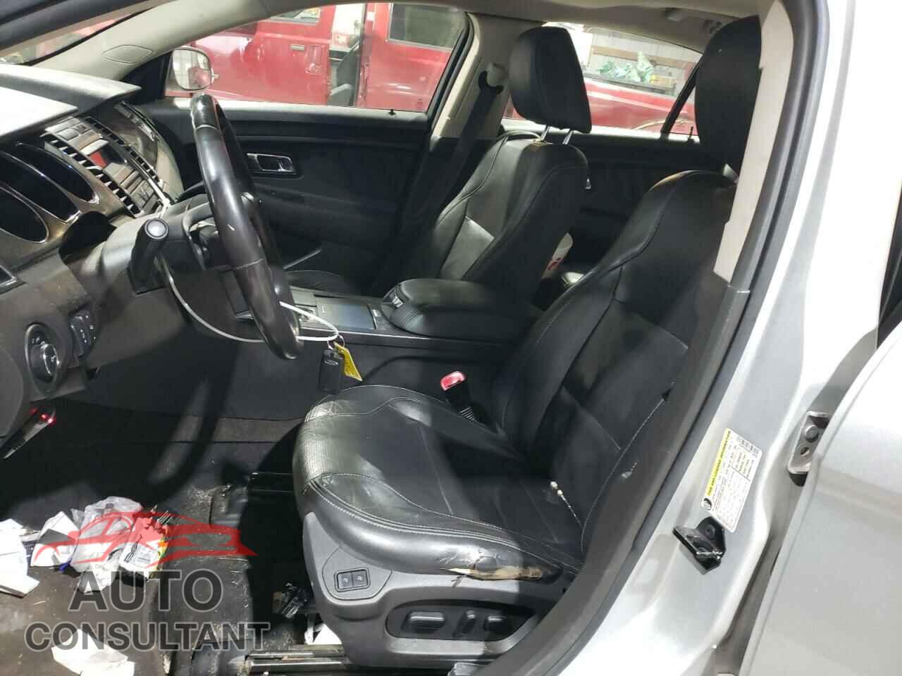 FORD TAURUS 2011 - 1FAHP2FW5BG126800