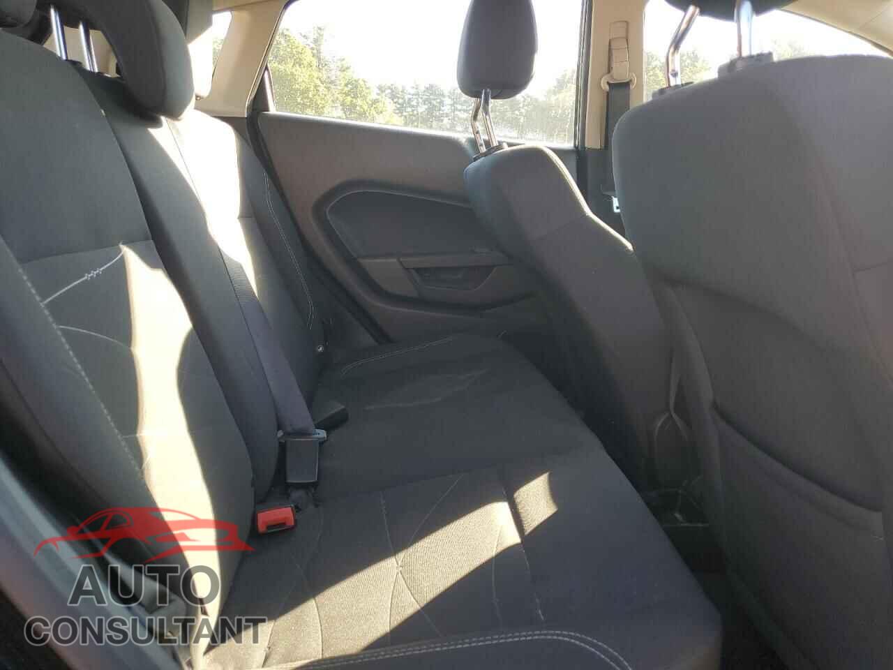 FORD FIESTA 2018 - 3FADP4EJ9JM128845