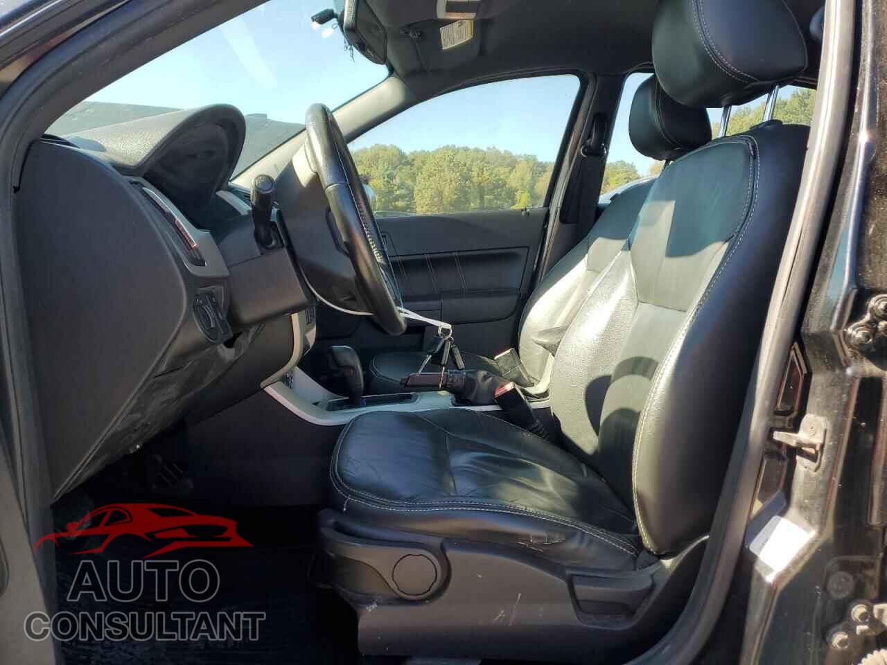 FORD FOCUS 2011 - 1FAHP3GN0BW139245