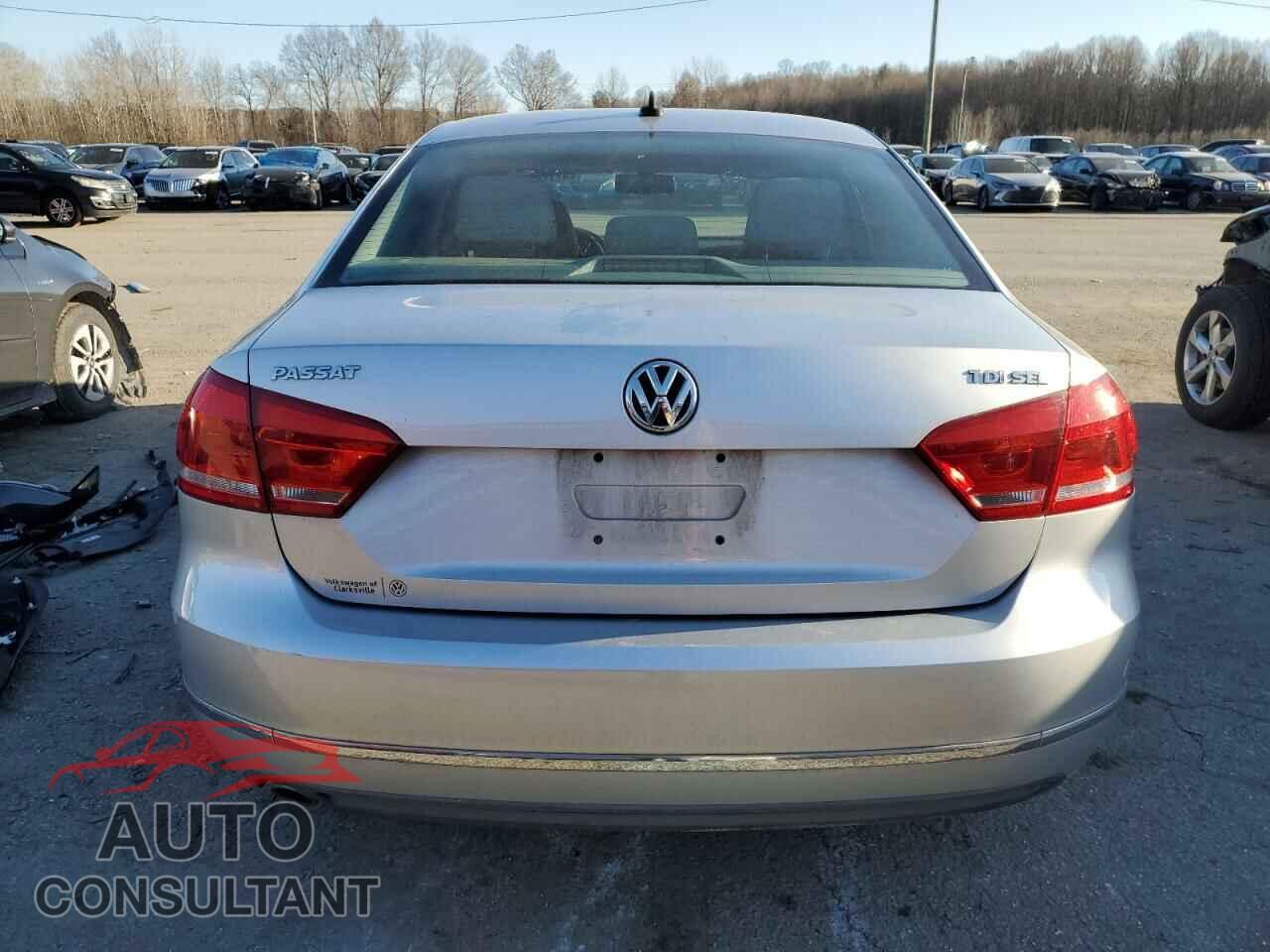 VOLKSWAGEN PASSAT 2012 - 1VWCN7A32CC089943