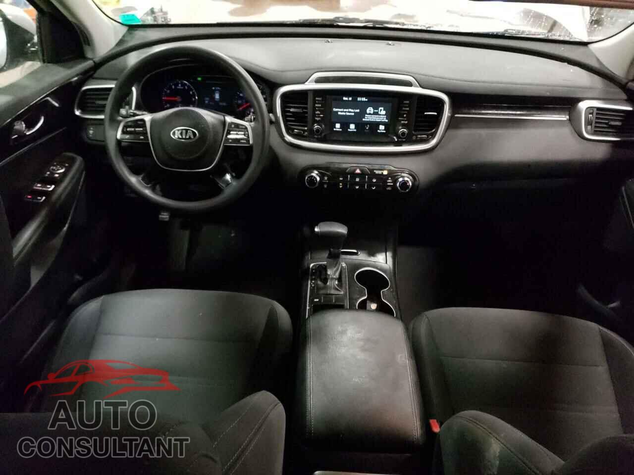 KIA SORENTO 2019 - 5XYPG4A35KG577405