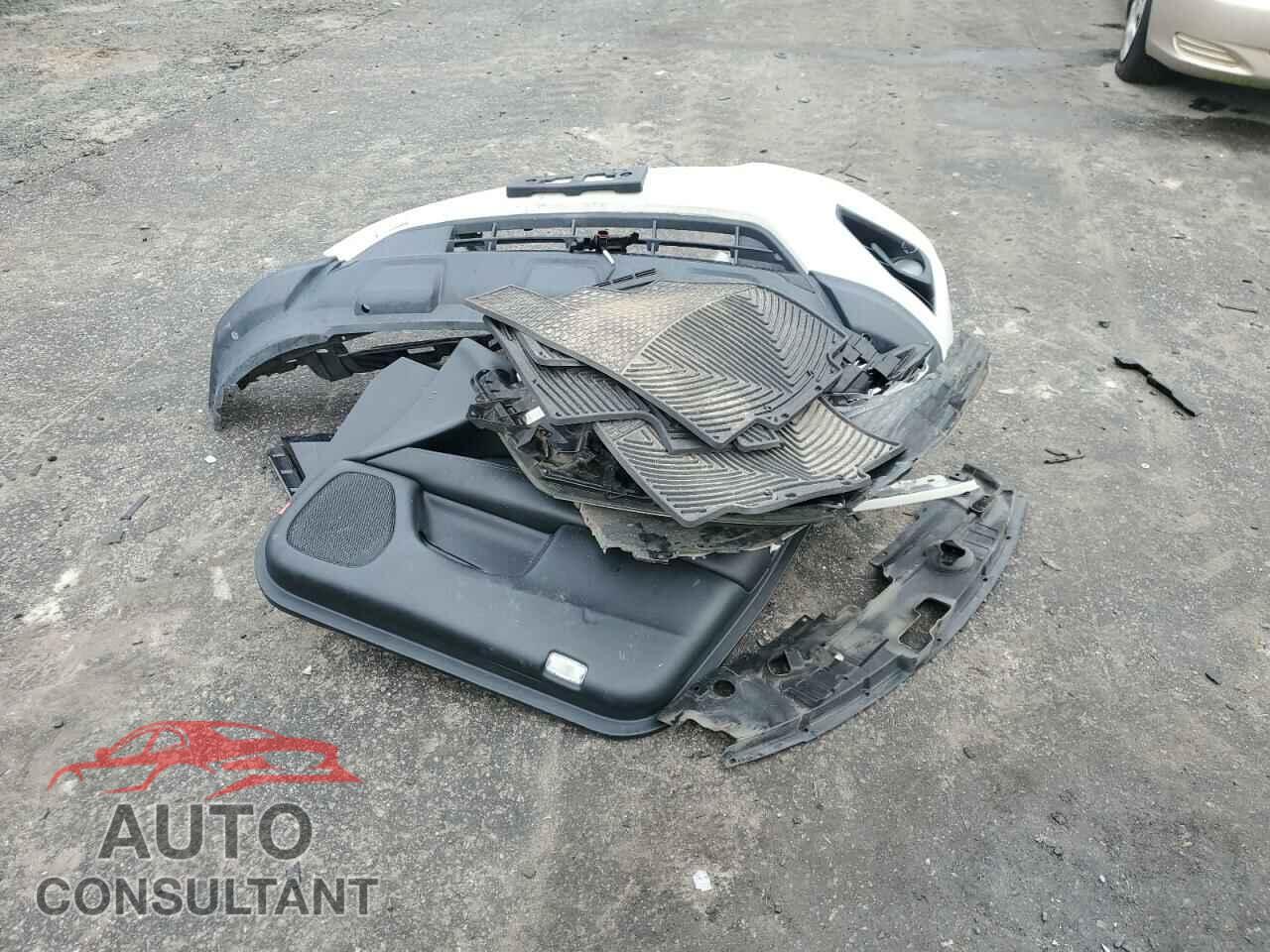 NISSAN PATHFINDER 2018 - 5N1DR2MM2JC648631